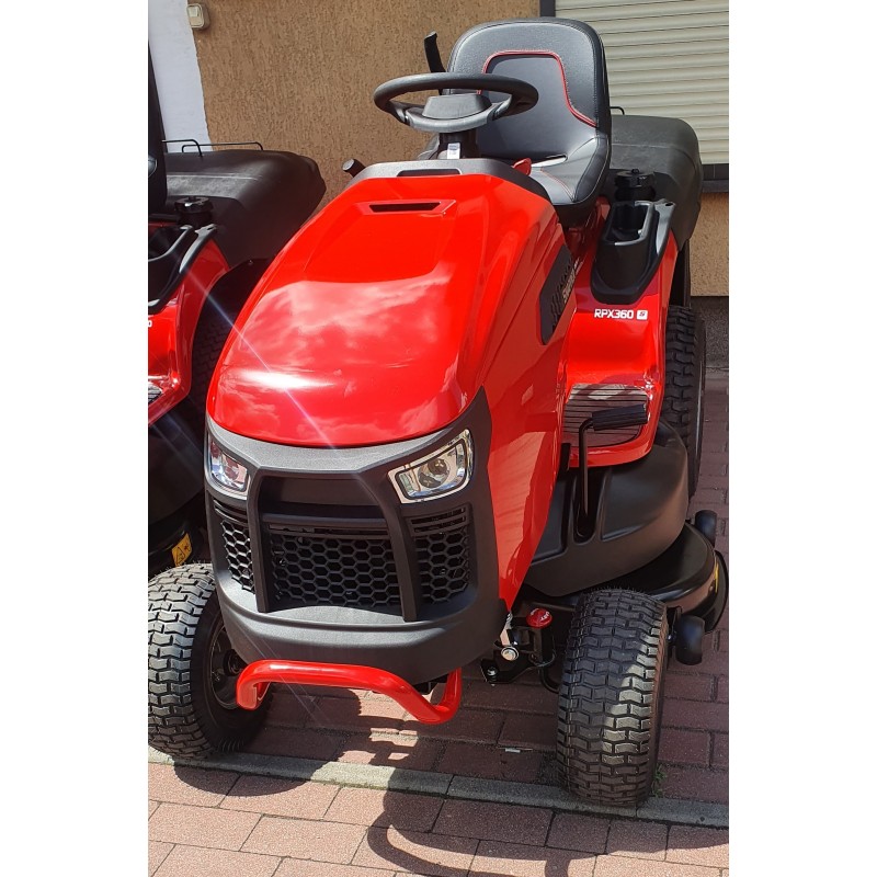 Zawartość zestawu:      Traktorek Snapper RPX 360      Kosz na trawę 350L      Instrukcja obsługi w języku polskim      Opcjonal